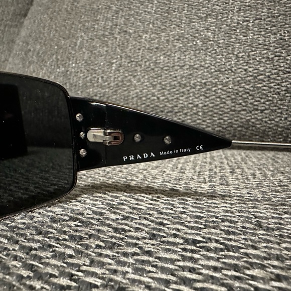 Prada black and silver metal sunglasses snakeskin design trim - Picture 4 of 7